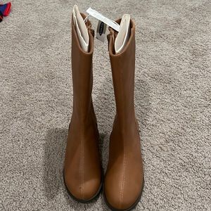 Never worn brown boots